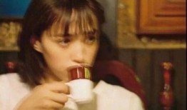 分手视频伤感15秒,泪洒15秒，情感漩涡中的无奈告别