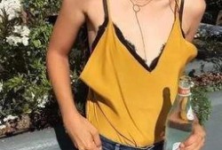 赤红内衣搜狐视频,搜狐视频独家呈现的激情燃烧的青春故事