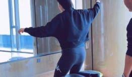 甩腿运动视频,轻松塑形，活力四溢的健身秘籍