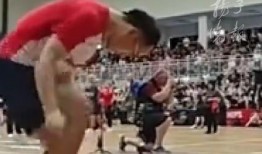跳绳冠军岑小林视频,挑战极限，舞动绳索的传奇人生