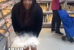 女生脱了内裤视频,内裤视频引发的争议与反思