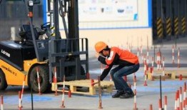 小叉车视频表演,创意无限，趣味横生