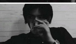 吴亦凡喝水搞笑视频,搞笑场面引网友热议