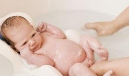 新生儿洗澡视频教程,新生儿洗澡全攻略教程
