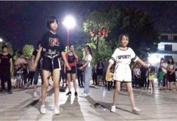 鬼步舞女生版视频,鬼步舞女生版魅力绽放