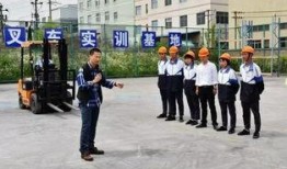 小叉车视频表演,创意无限，趣味横生