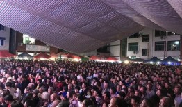 河南民营剧团生存视频,传承与创新的双重挑战